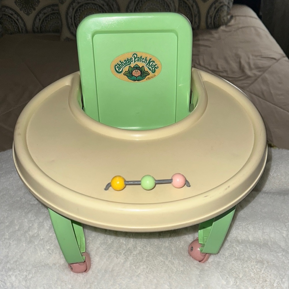 Vintage 1986 Coleco Cabbage patch baby Walker on Wheels (EXCELLENT)